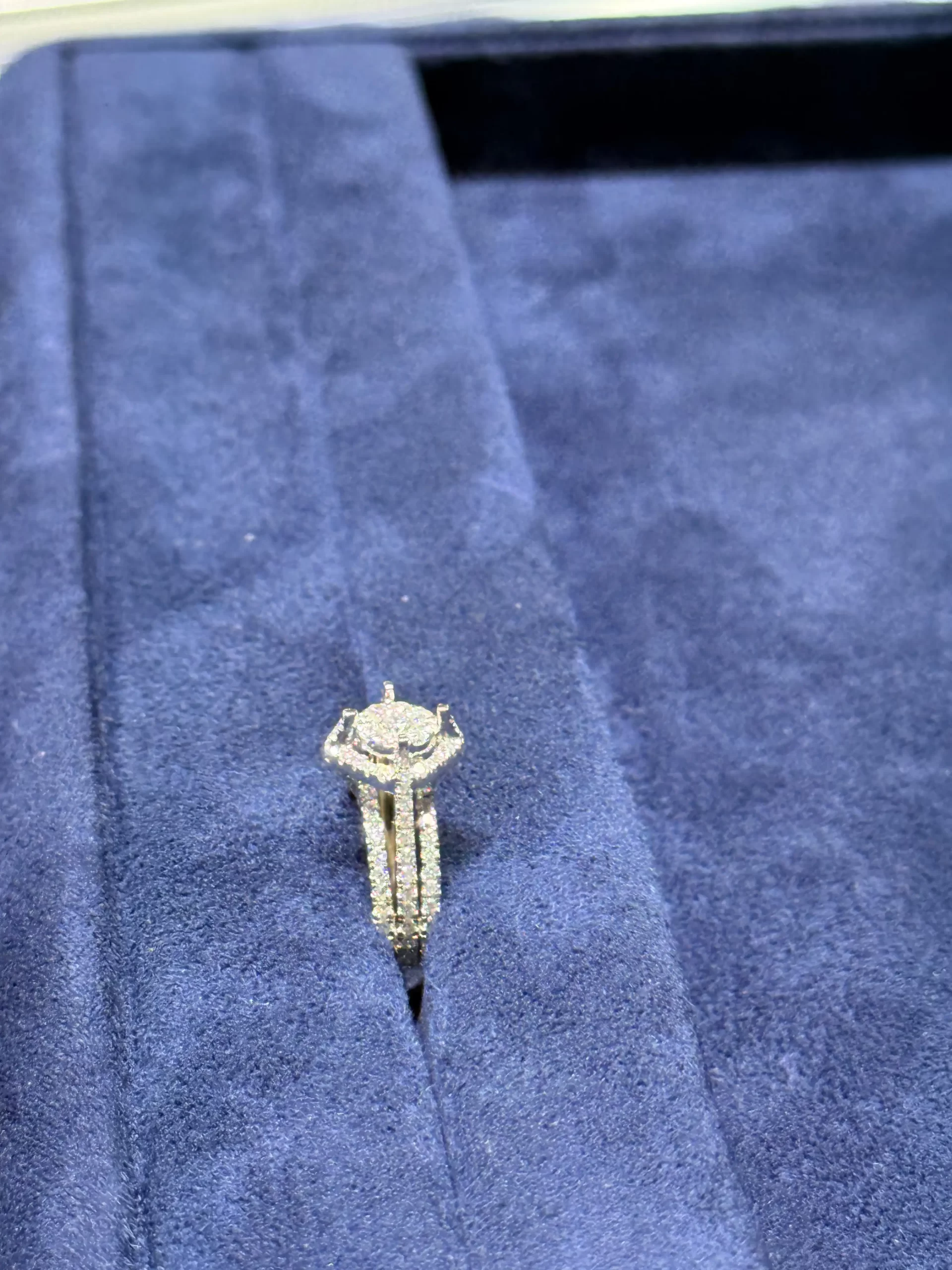 14k 1.5CTW, Raised Prongs Ring - Image 3
