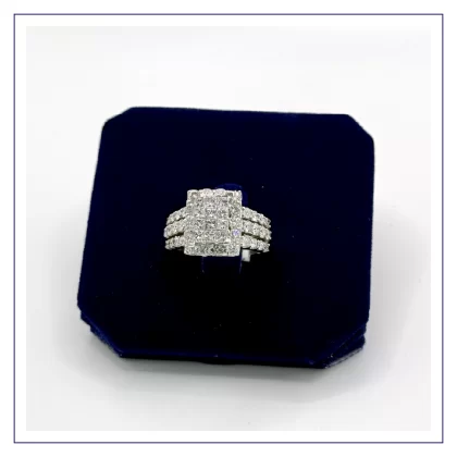 4 Column Princess Cut Diamond Ring