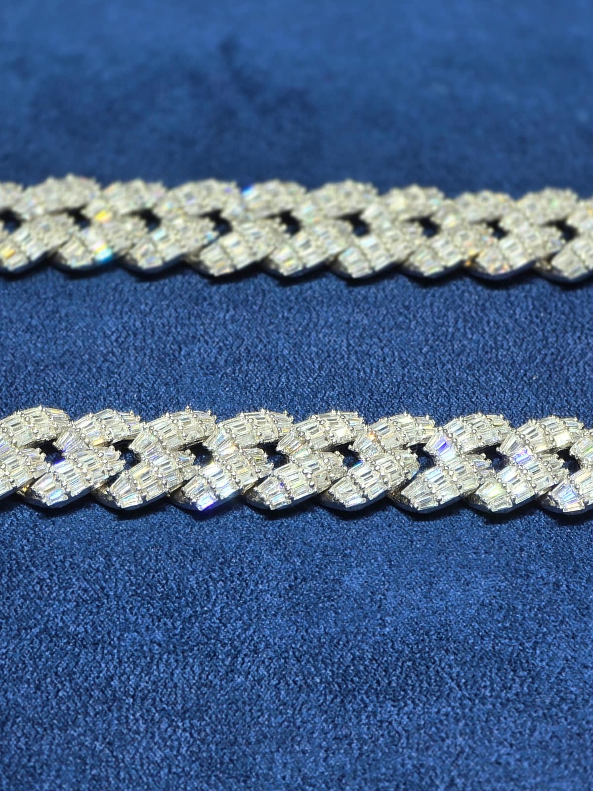 22-Inch White Baguette-Cut Cuban Chain (16mm) - Image 4
